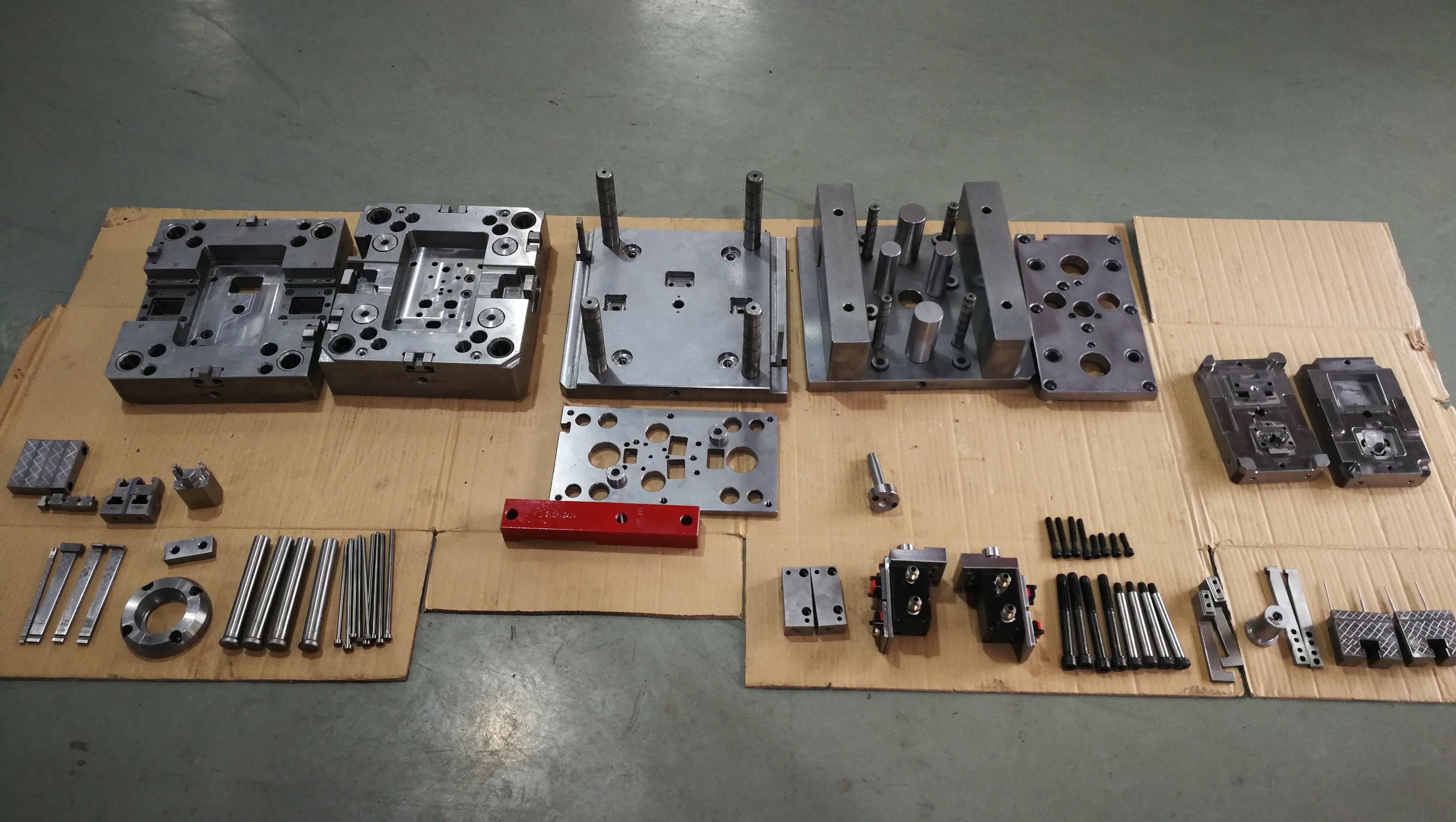 Variety of Precision parts molded from Chapmanmaker mold designs
